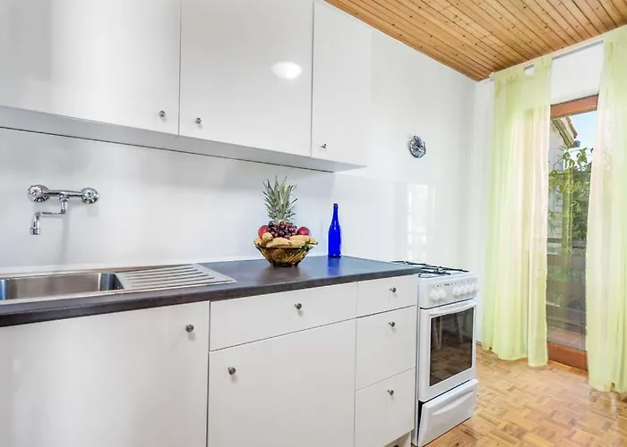 Rab Barbat 313 Apartment *
